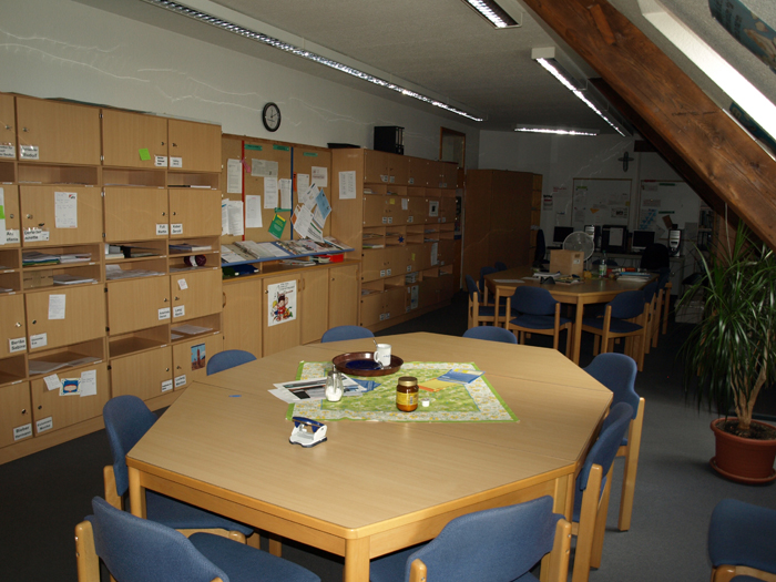 tl_files/aks/img/Schulgebaude SW/innen/Lehrerzimmer.jpg
