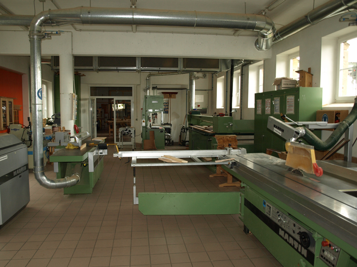 tl_files/aks/img/Schulgebaude SW/innen/Werkstatt Holz2.jpg